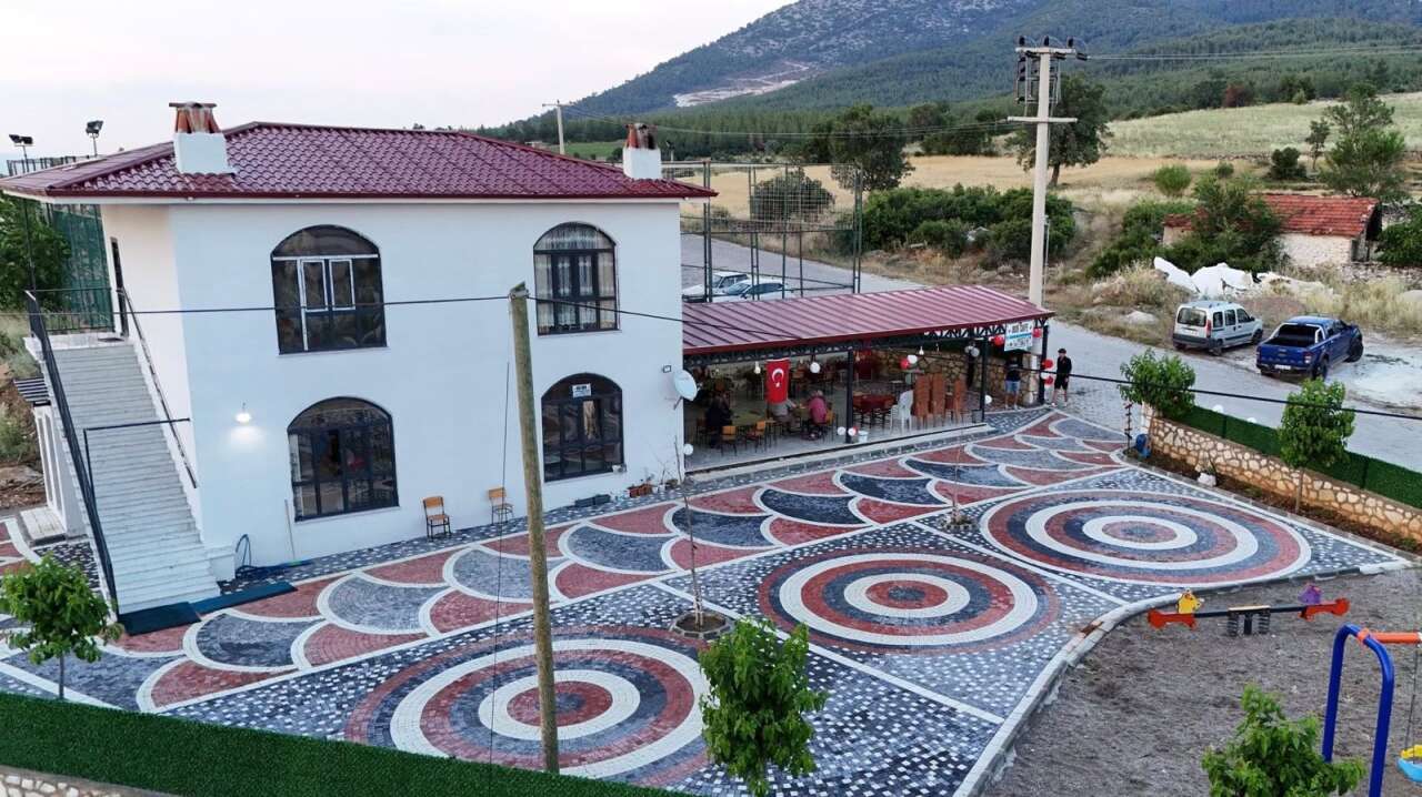 Kavaklıdere'de Yeni Sosyal Yaşam Alanı Nur Cafe Hizmete Açıldı 4
